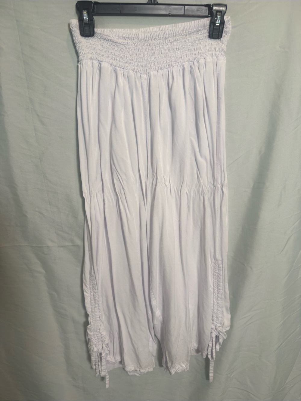 Back from Bali Womens White Smocked Waist Capri Pants Size L Boho Flowy Tie Hem